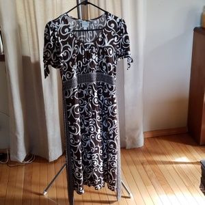 Flattering printed dress